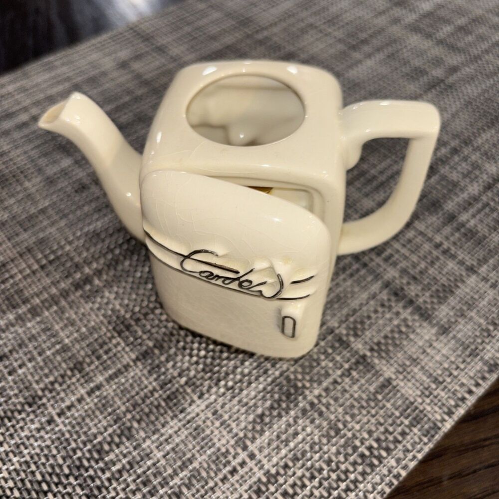 PAUL CARDEW DESIGNS 3" Mini Fridge Teapot w/ Open Door  Super Cute! England